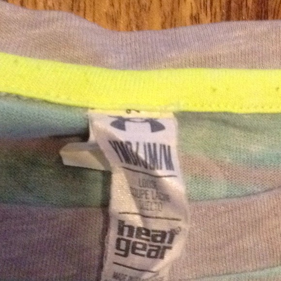 Under Armour Shirt - Picture 3 of 3